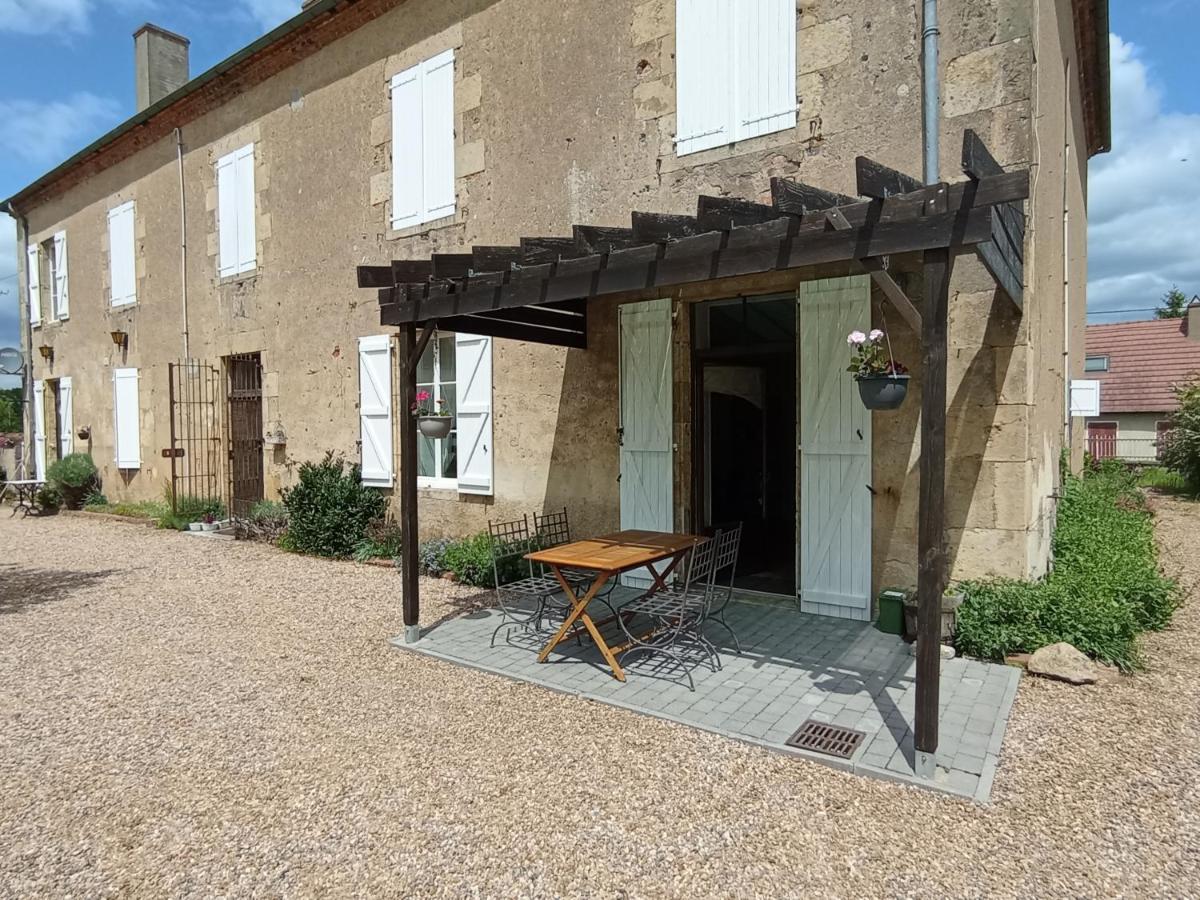 Chateau Latour Fours  Bagian luar foto