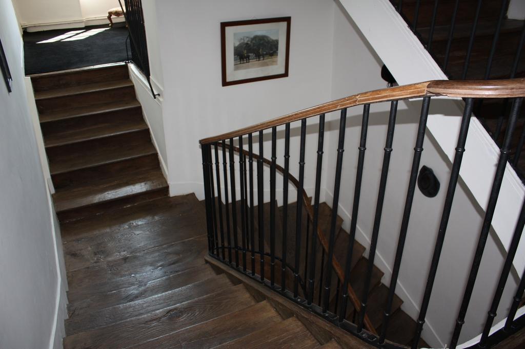 Chateau Latour Fours  Bagian luar foto