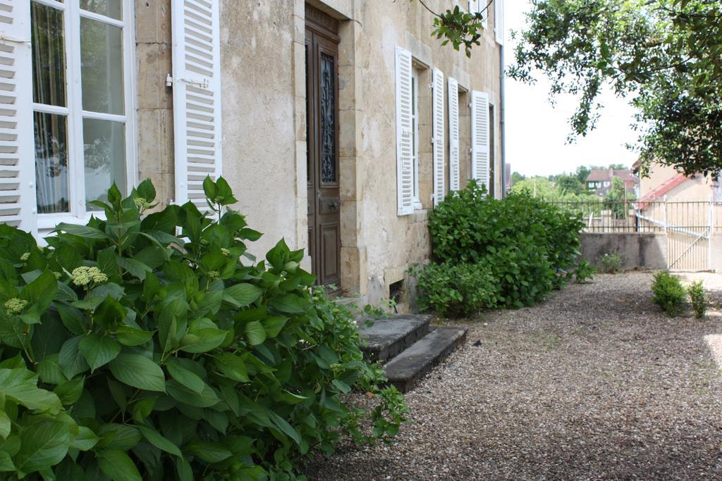 Chateau Latour Fours  Bagian luar foto