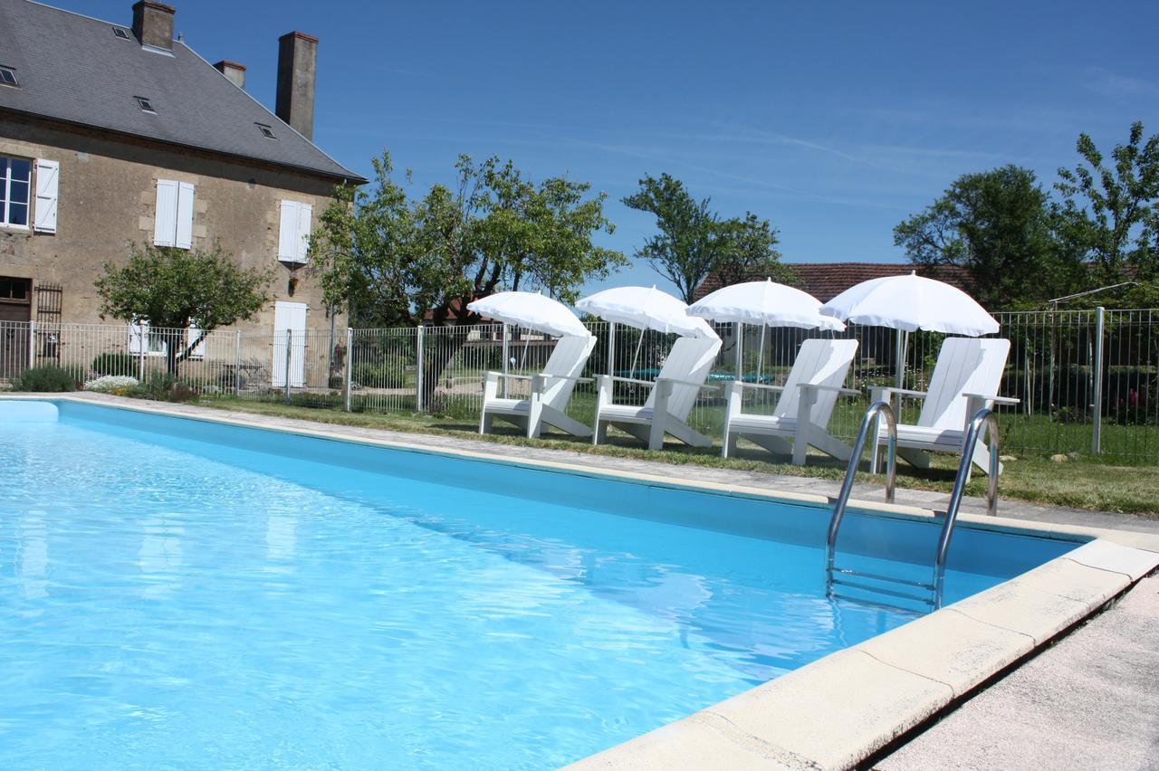 Chateau Latour Fours  Bagian luar foto