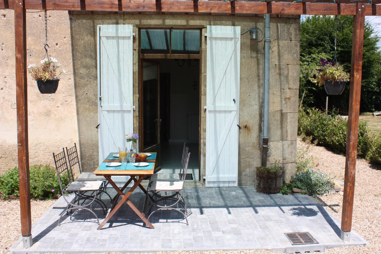 Chateau Latour Fours  Bagian luar foto