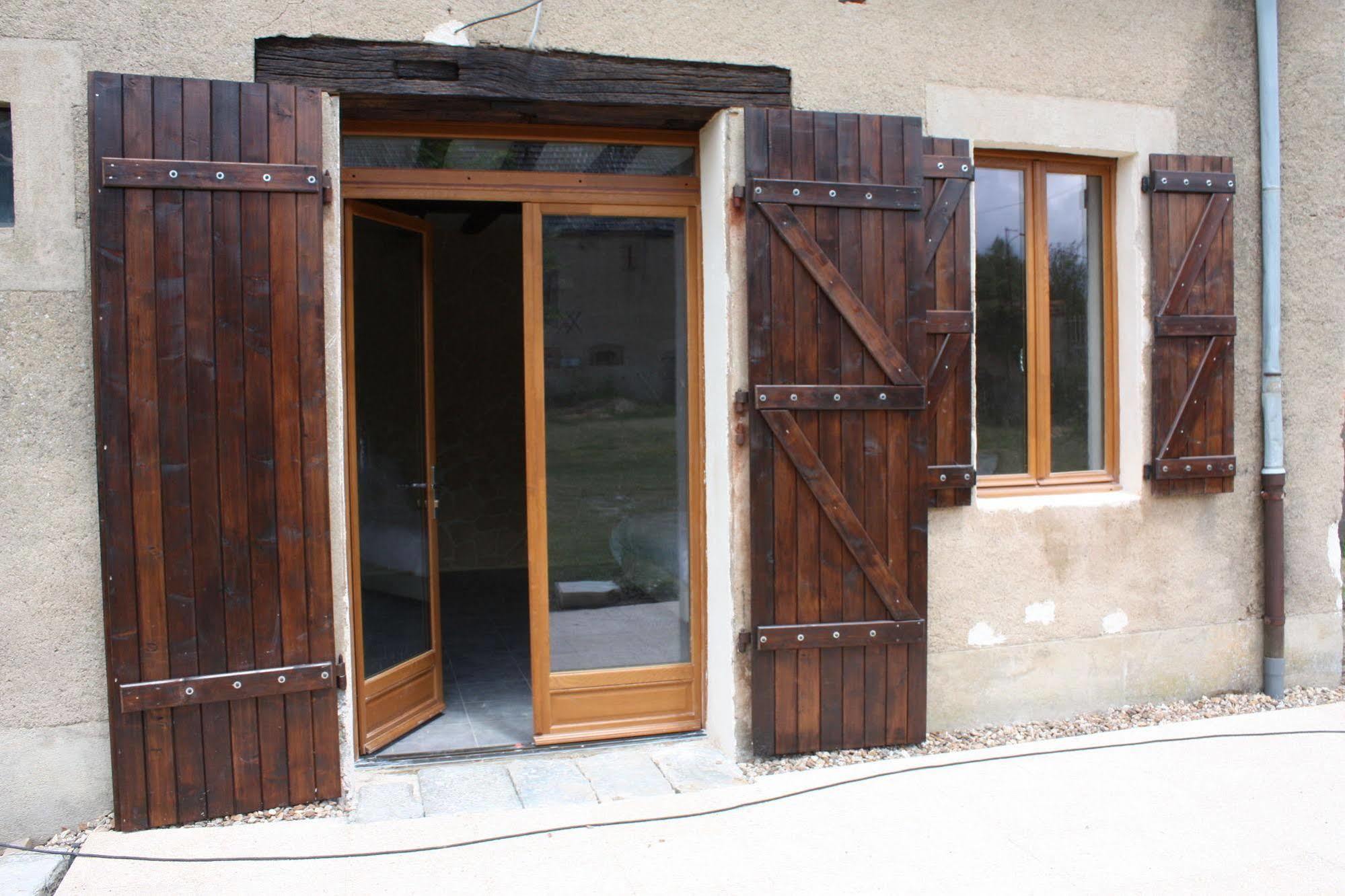 Chateau Latour Fours  Bagian luar foto